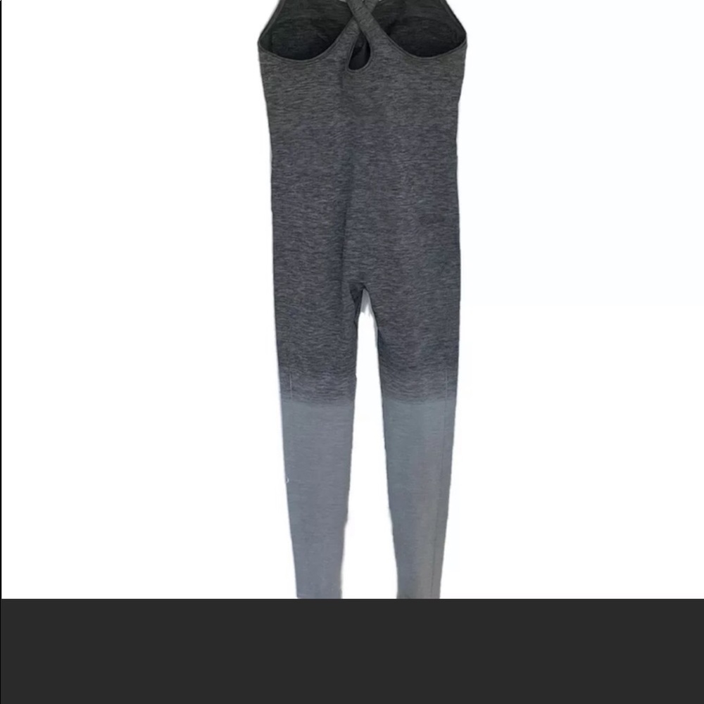Lululemon - Picture 2 of 3